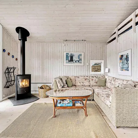 House On Near The Sea Holiday home