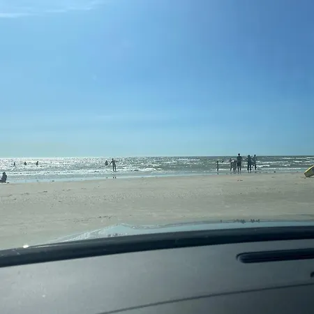 Op Vlakbij De Zee *